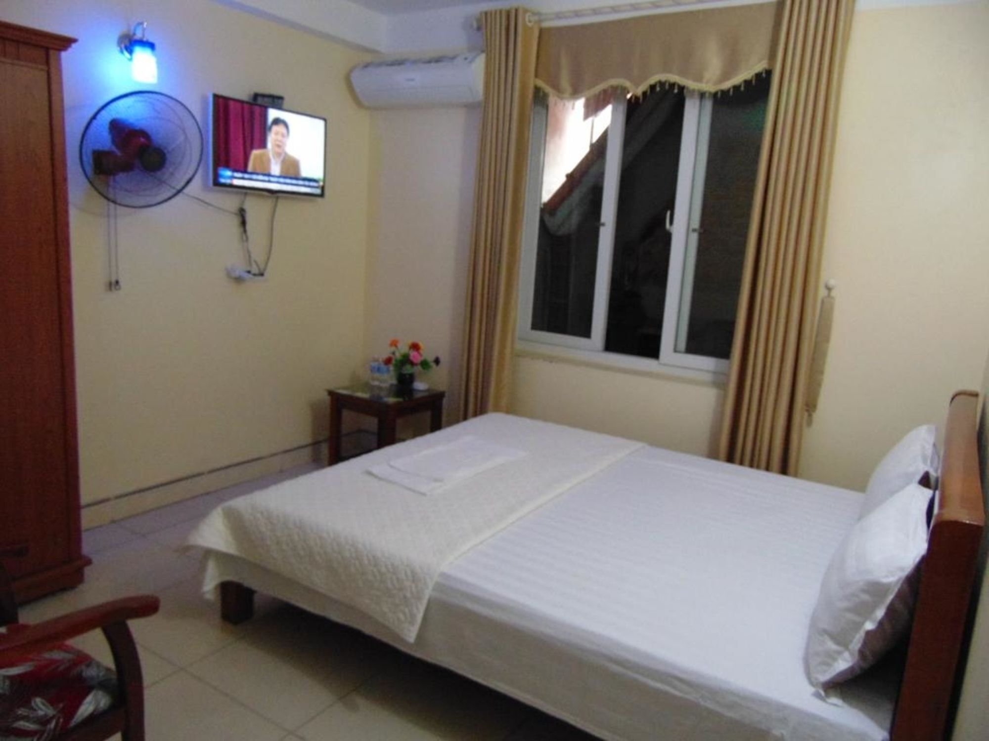Noi Bai Golden Hotel Екстер'єр фото
